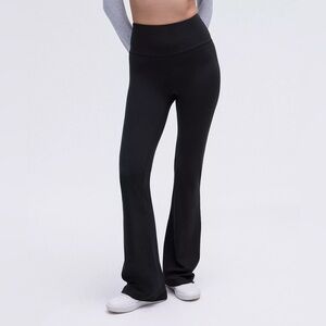 lululemon Groove SHR Nulu Flared Pant *Regular BLK 4